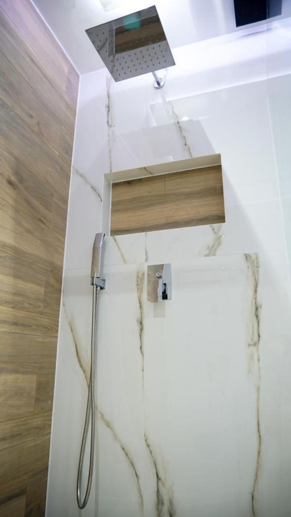 P & K Design Ltd Flats By Rentals Pro Services - Nea Moudania Buitenkant foto