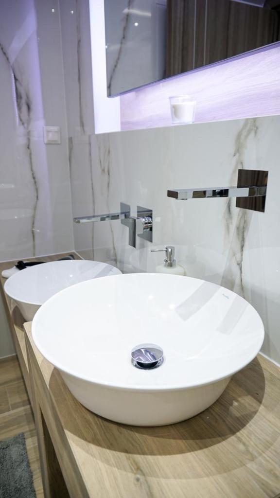 P & K Design Ltd Flats By Rentals Pro Services - Nea Moudania Buitenkant foto